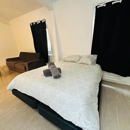 Appartamento Spacieuses Flats Montaigne Champs Elysee *