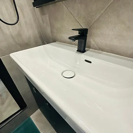 Spacieuses Flats Montaigne Champs Elysee Apartment *