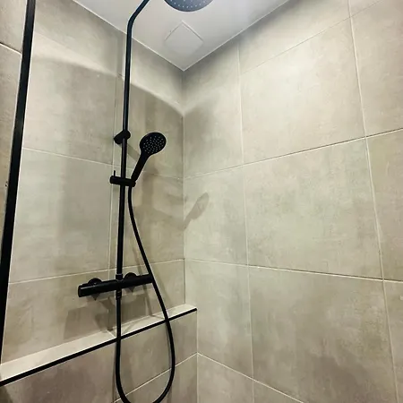 Appartamento Spacieuses Flats Montaigne Champs Elysee Parigi