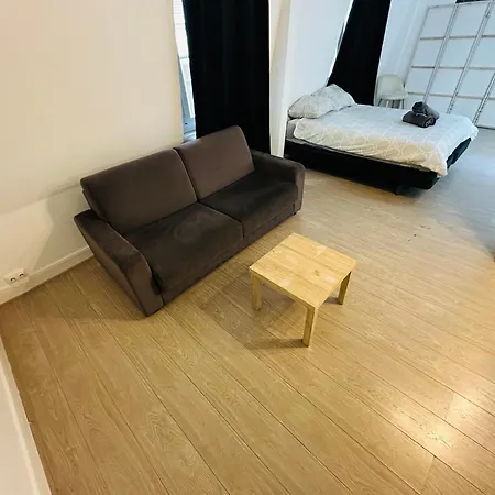 Spacieuses Flats Montaigne Champs Elysee Apartment Paris