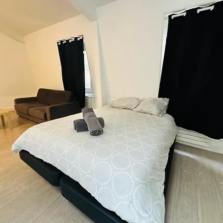 Appartamento Spacieuses Flats Montaigne Champs Elysee *